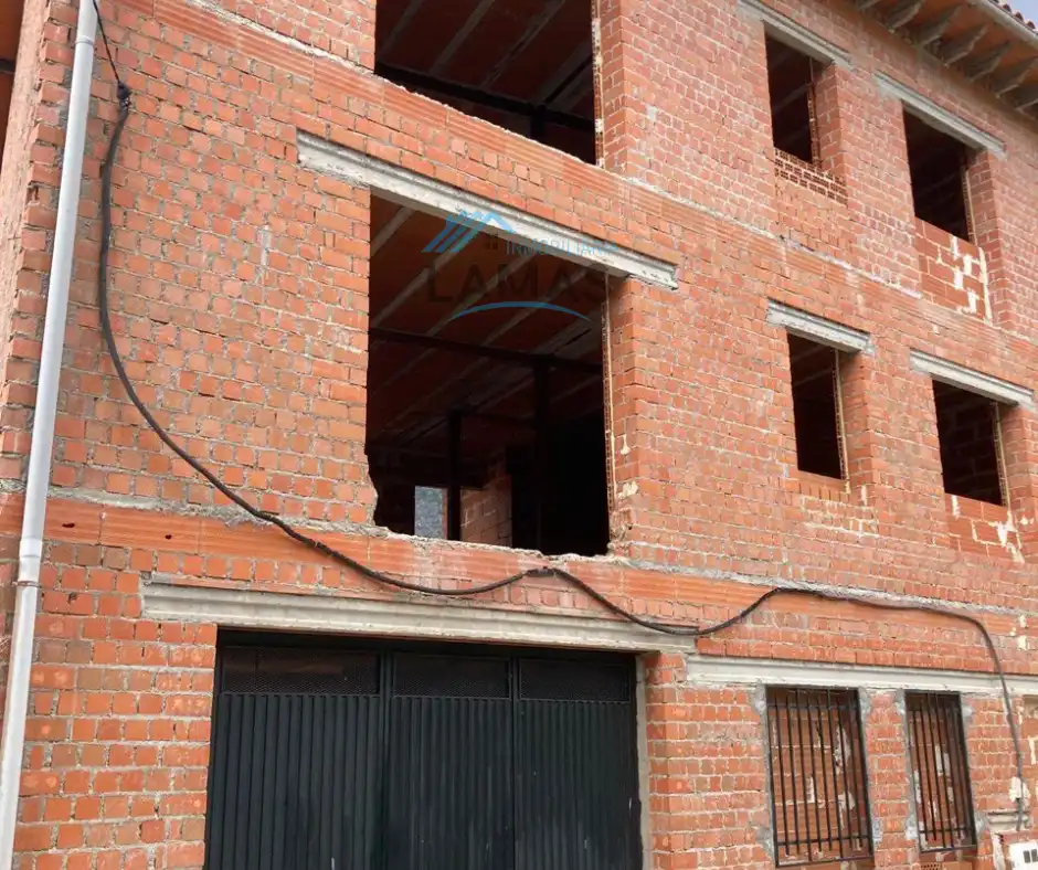 Vista exterior de Edificio en venta en Guijo de Santa Bárbara