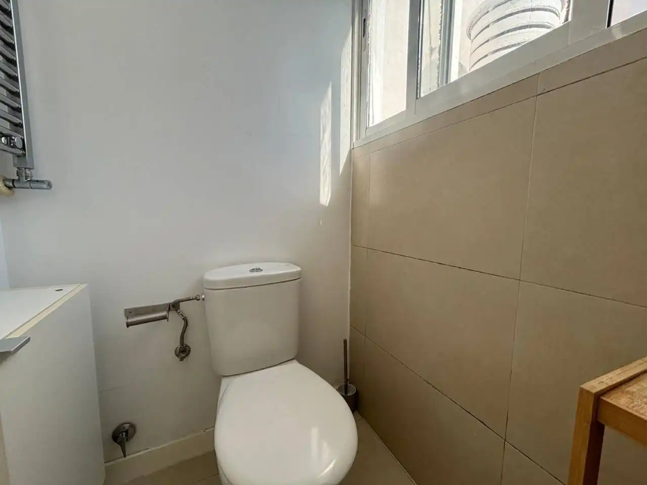 Badezimmer von Dachboden zur Miete in Madrid mit Klimaanlage, Heizung und Parkett