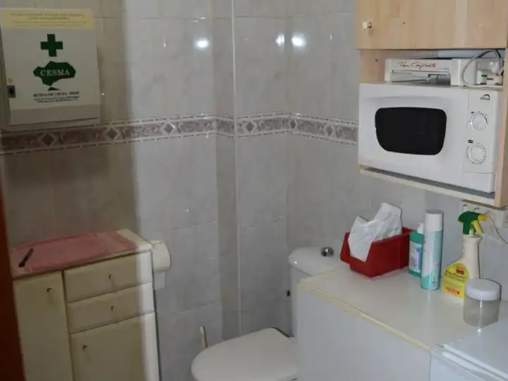 Bany de Local en venda en Málaga amb Aire condicionat i Calefacció