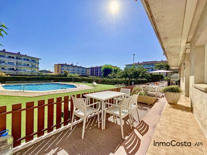 Piscina de Apartament en venda en L'Estartit amb Aire condicionat, Terrassa i Piscina