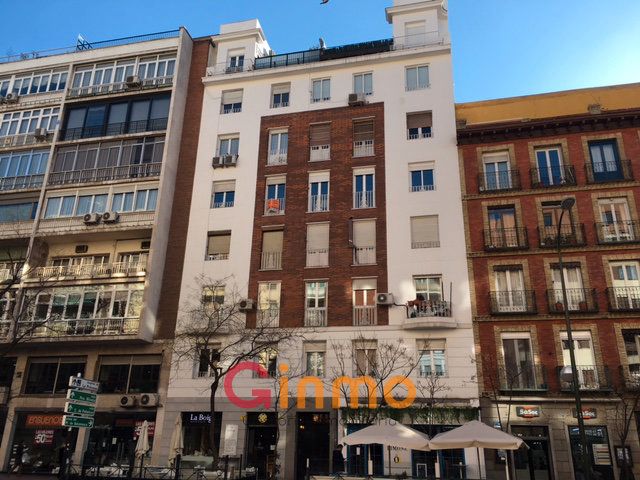 Exterior view of Flat to rent in  Madrid Capital  with Heating, Parquet flooring and Furnished