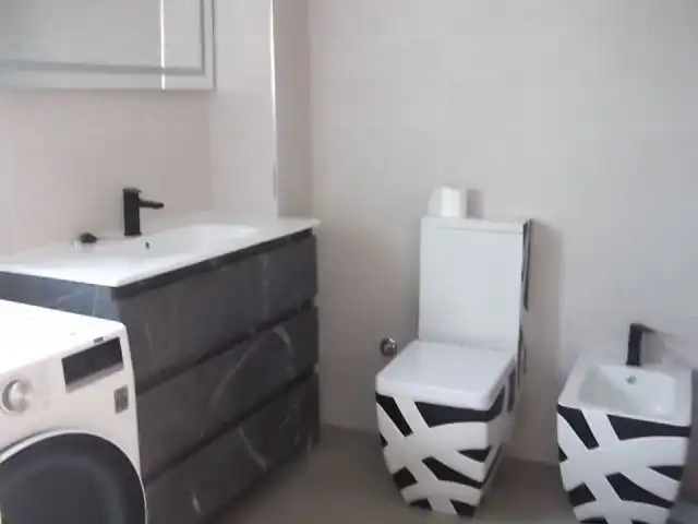 Bany de Casa adosada en venda en Guadix amb Traster, Moblat i Rentadora