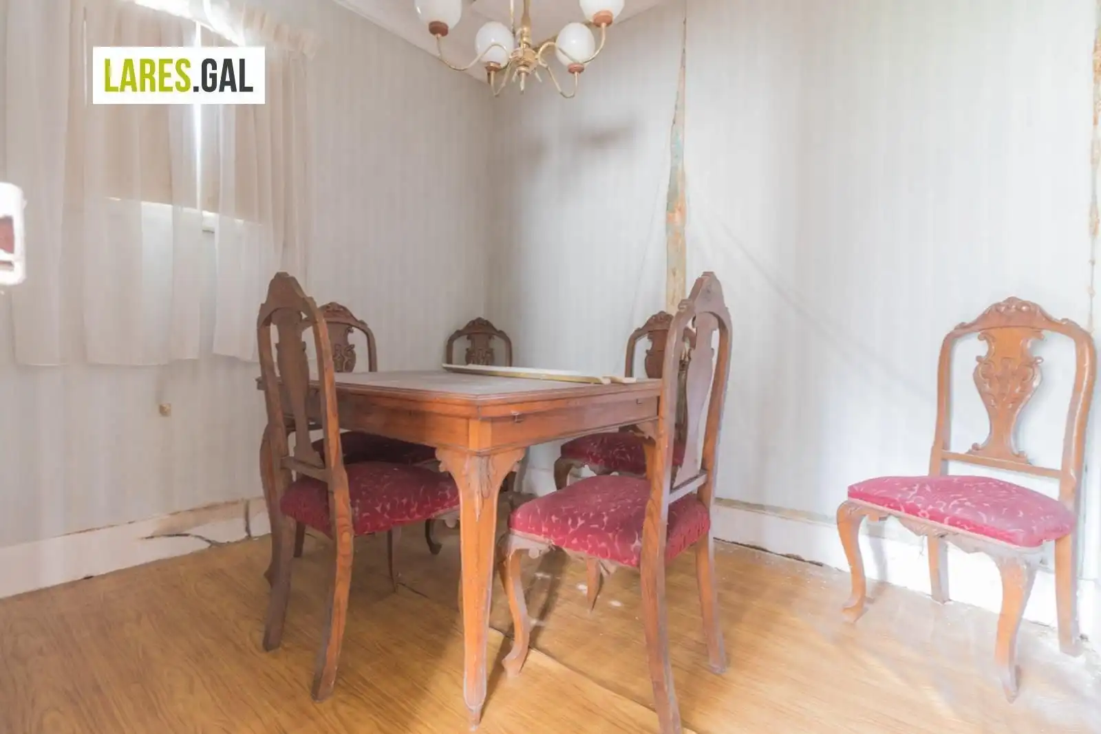 Menjador de Casa o xalet en venda en Cangas  amb Terrassa