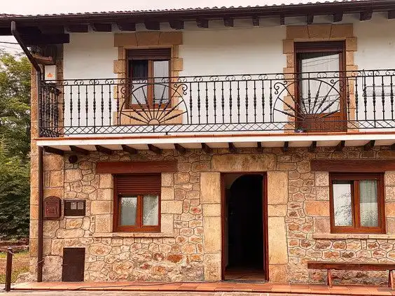 Haus oder Chalet zur Miete in Barrio Jurona, Covadonga - Campuzano - Ciudad Vergel