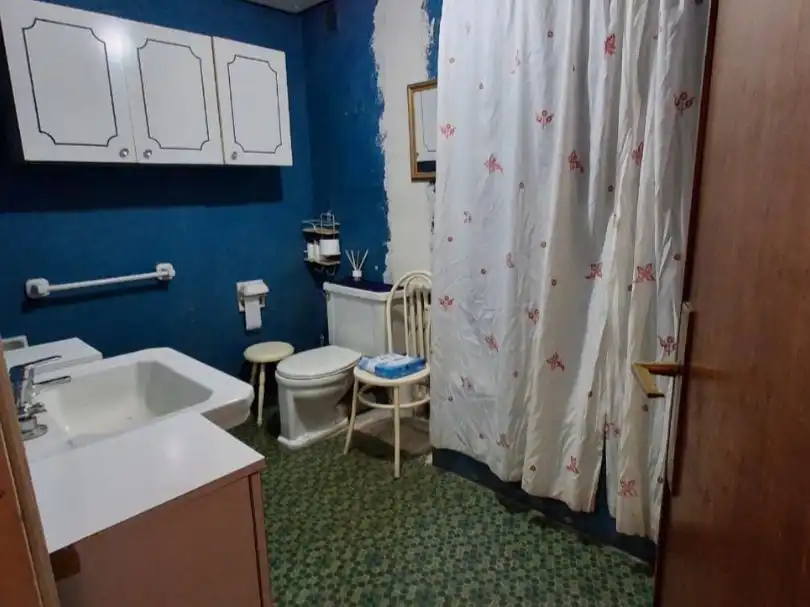 Bathroom of Flat for sale in  Madrid Capital  with Air Conditioner and Terrace