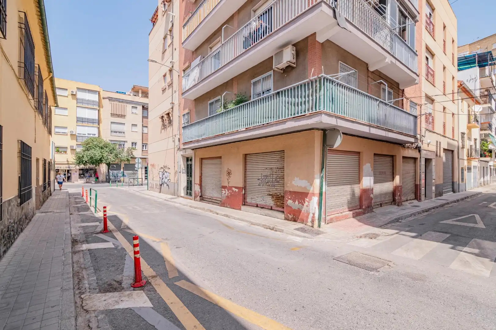 Exterior view of Flat for sale in Granada  with Air Conditioner, Heating and Terrace