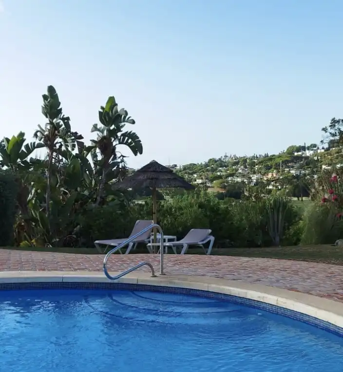 Schwimmbecken von Wohnung zur Miete in Marbella mit Klimaanlage, Heizung und Terrasse