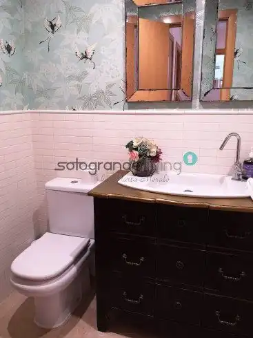 Baño de Apartamento en venta en Sotogrande con Aire acondicionado, Calefacción y Terraza