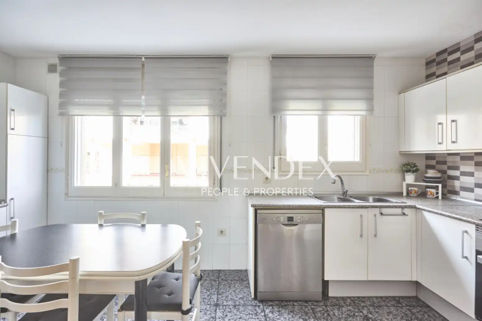 Cocina de Casa adosada en venta en Viladecans con Calefacción, Jardín privado y Terraza