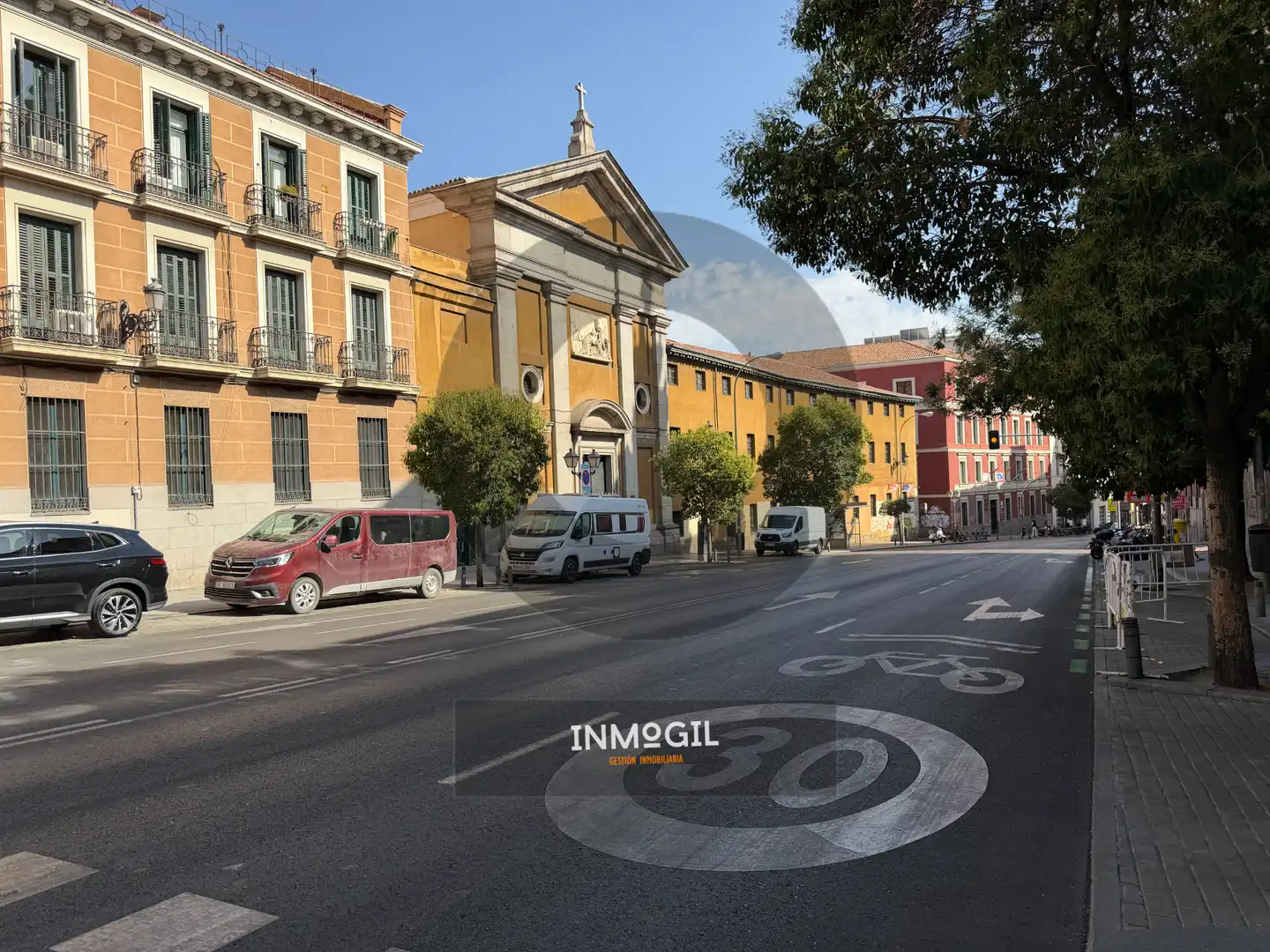 Exterior view of Study for rent in Madrid  with Air Conditioner, Heating and Parquet flooring