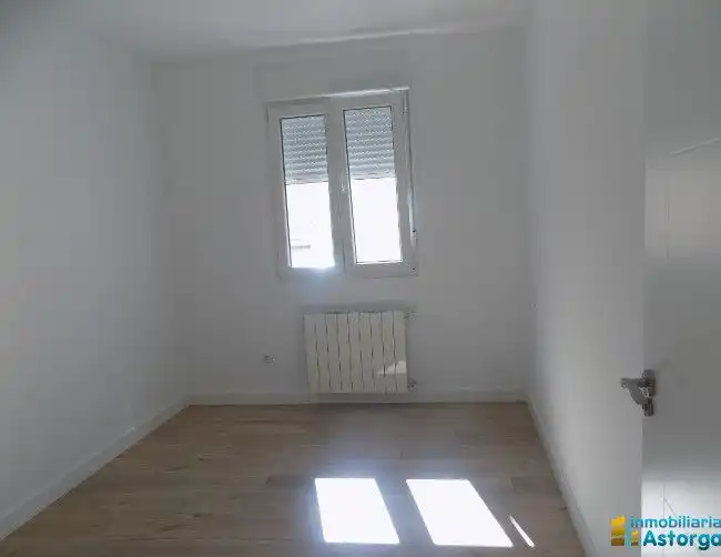Bedroom of Flat for rent in Astorga  with Heating, Terrace and Storage room