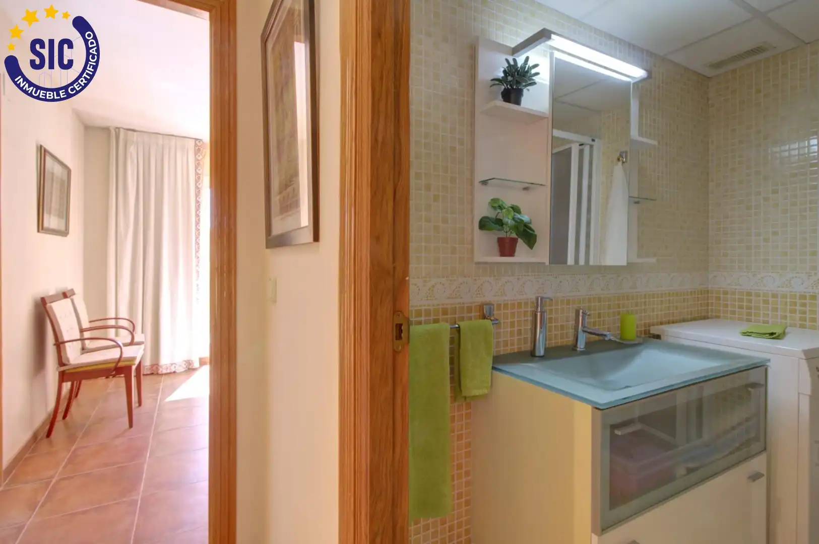 Bany de Casa adosada en venda en Sagunto / Sagunt amb Aire condicionat, Calefacció i Jardí privat