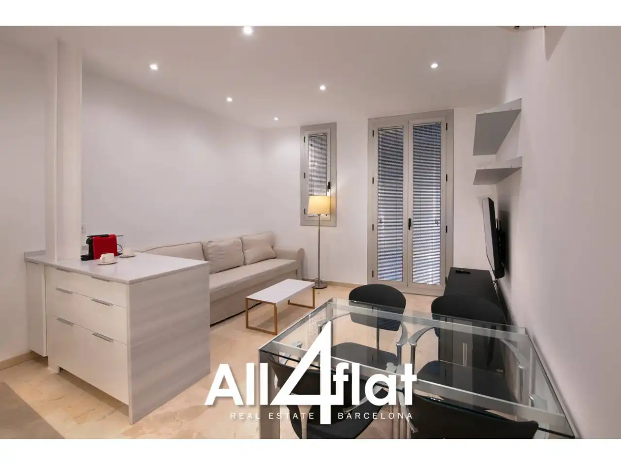 Living room of Study for rent in Barcelona  with Air Conditioner, Parquet flooring and Furnished