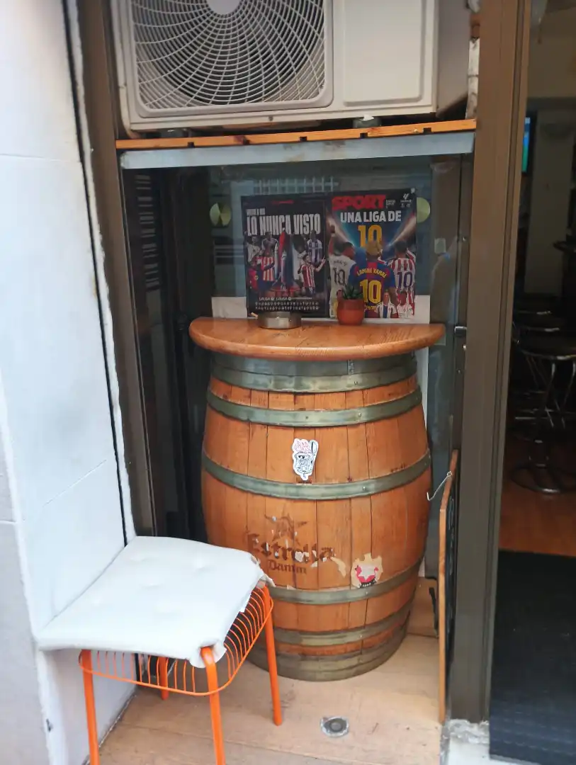 Terraza de Local en traspaso en Barcelona con Aire acondicionado, Amueblado y Alarma