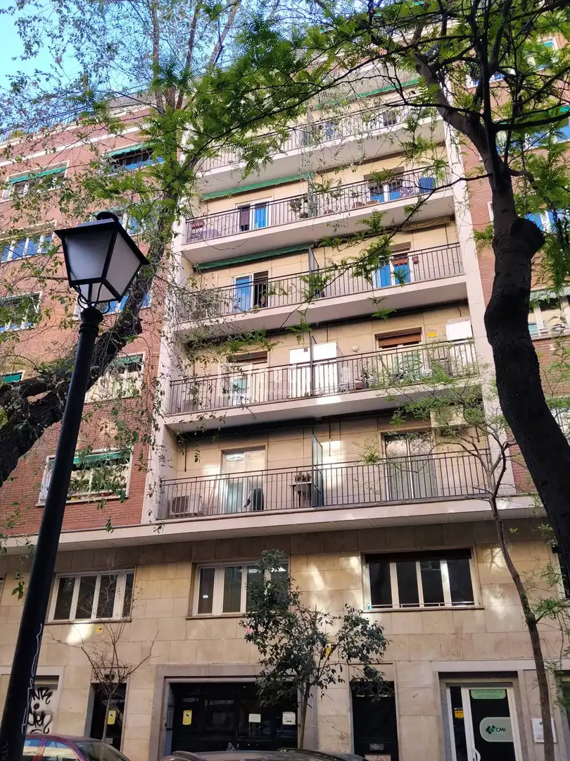 Vista exterior de Pis en venda en Madrid