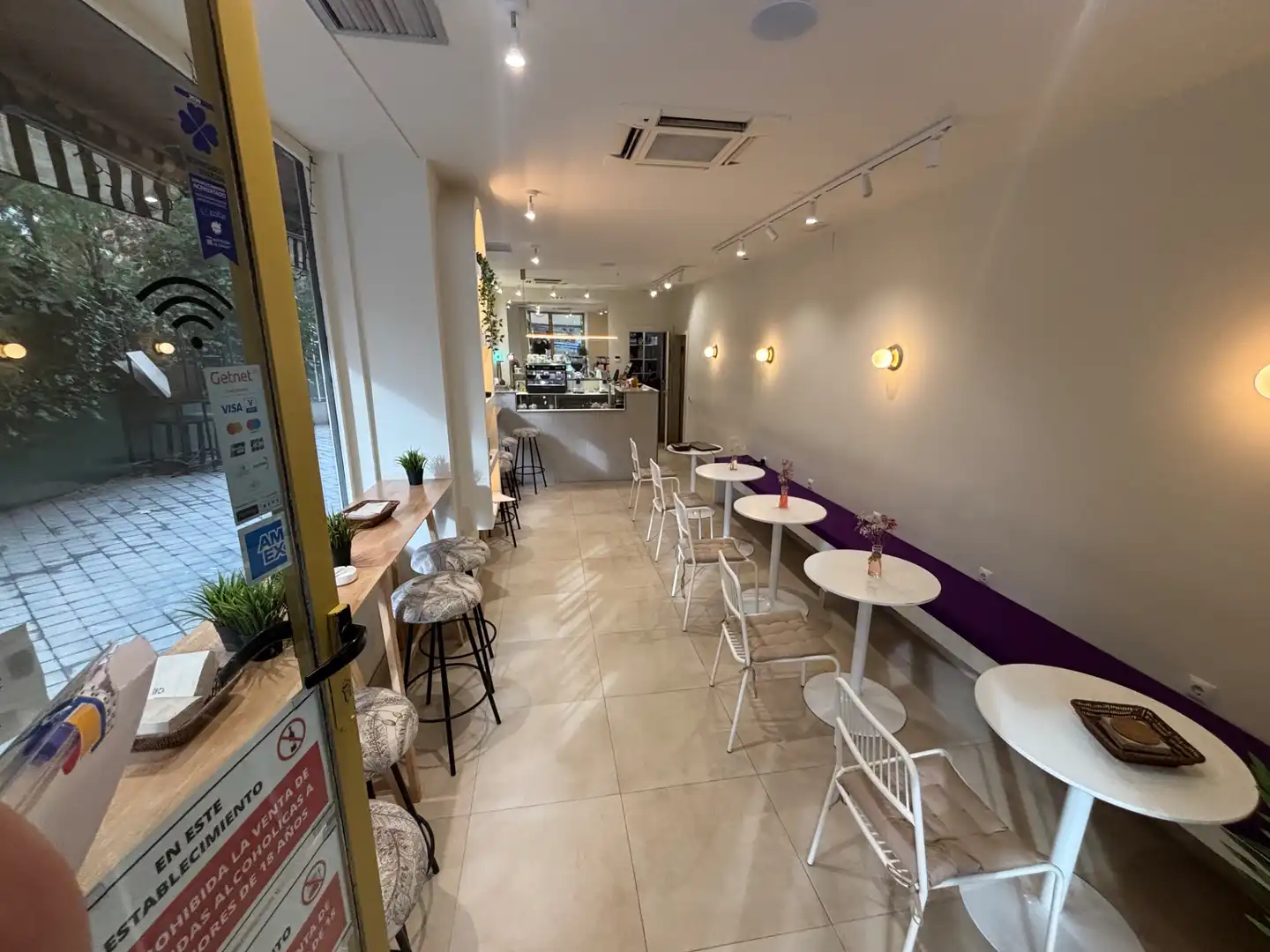 Local en traspaso en Madrid con Aire acondicionado, Terraza y Internet