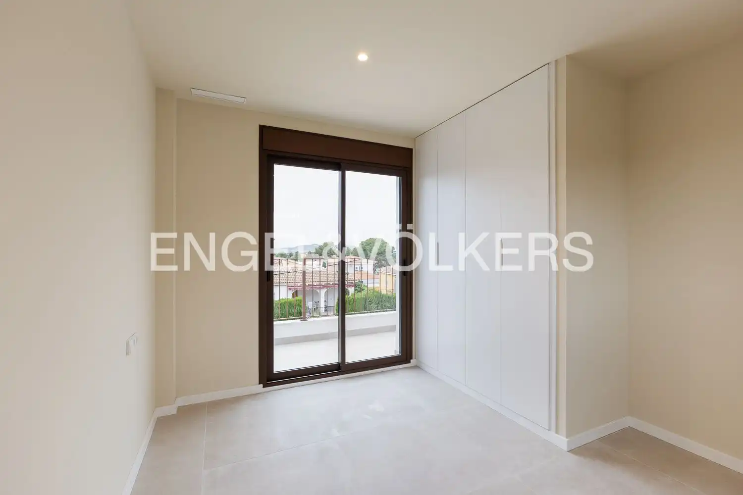 Balcony of Houses for sale in L'Eliana  with Air Conditioner, Heating and Private garden