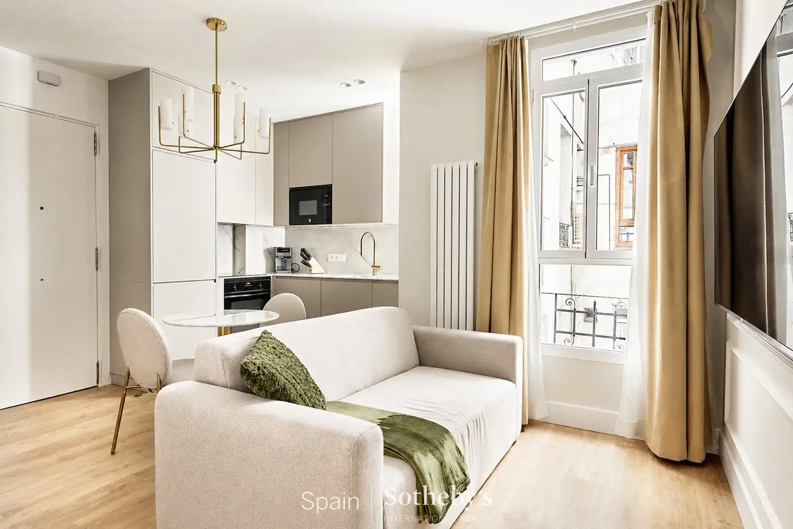 Apartment with lift for sale in Calle de Ayala