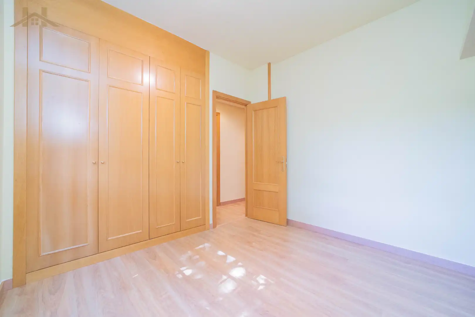 Habitación de Piso en venta en Boadilla del Monte con Aire acondicionado, Calefacción y Jardín privado