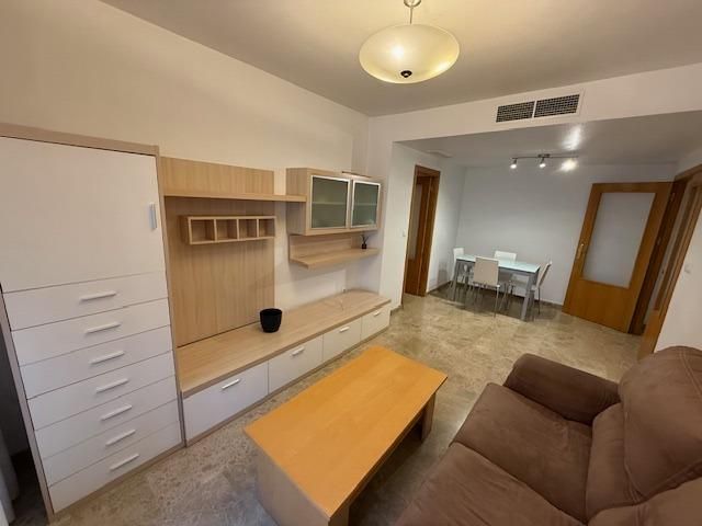 Sala de estar de Apartamento de alquiler en  Murcia Capital con Aire acondicionado, Terraza y Amueblado