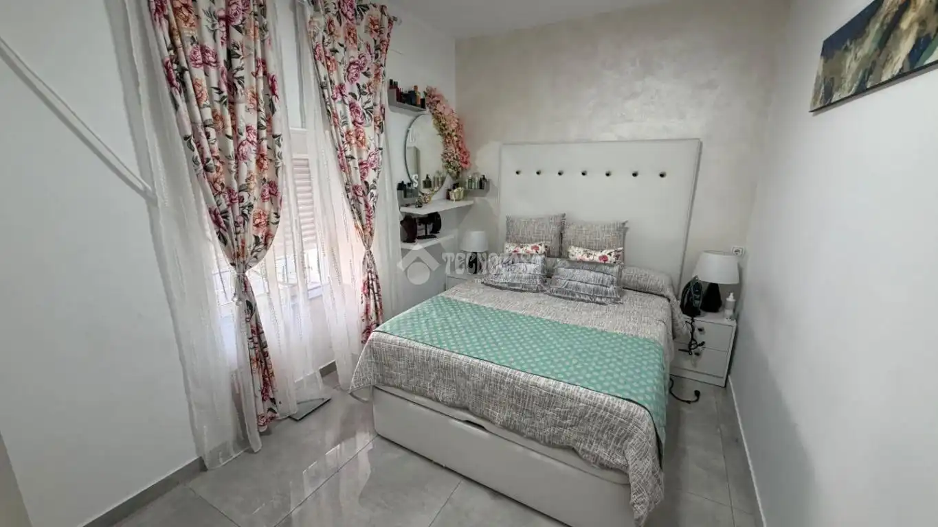 Semi-detached house with terrace for sale in Santa Isabel, imagen 8