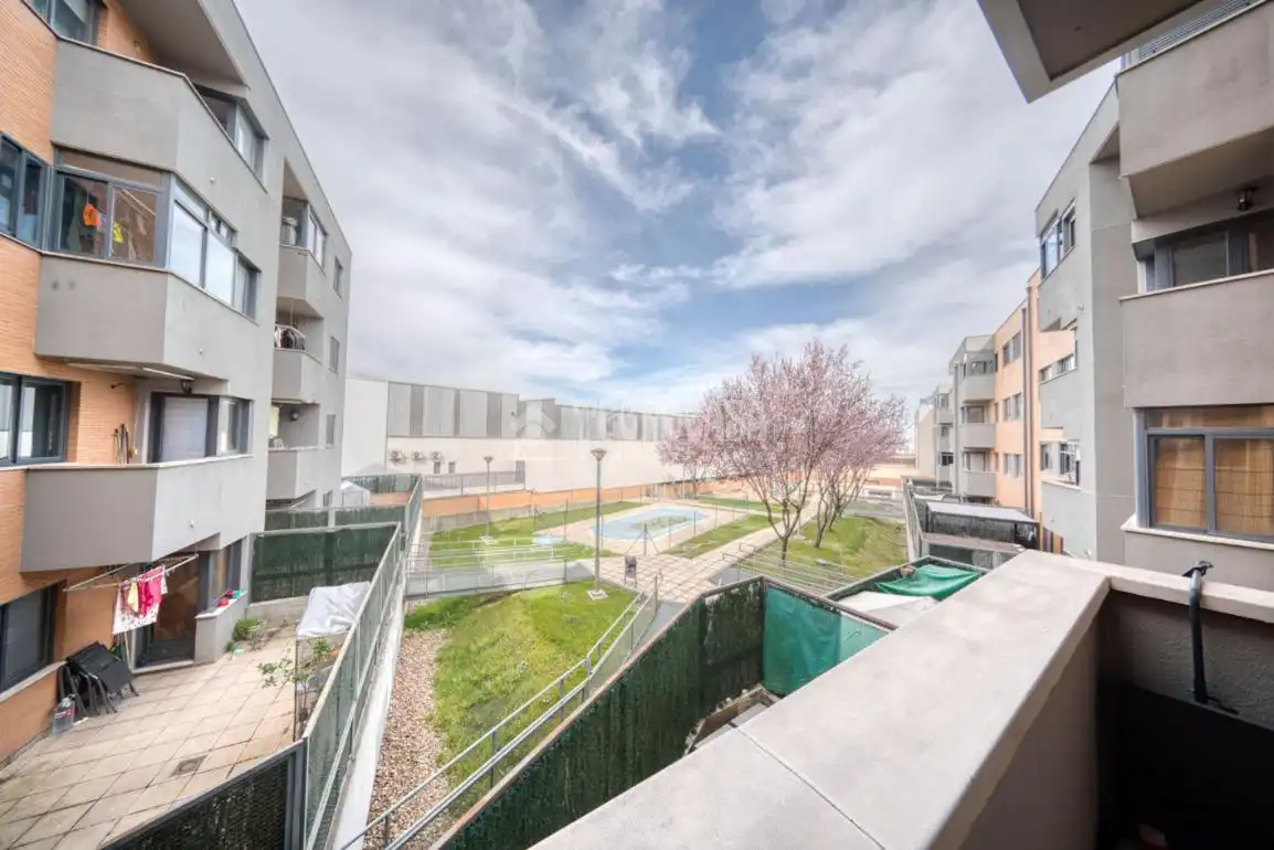 Vista exterior de Pis en venda en Valladolid amb Calefacció i Terrassa