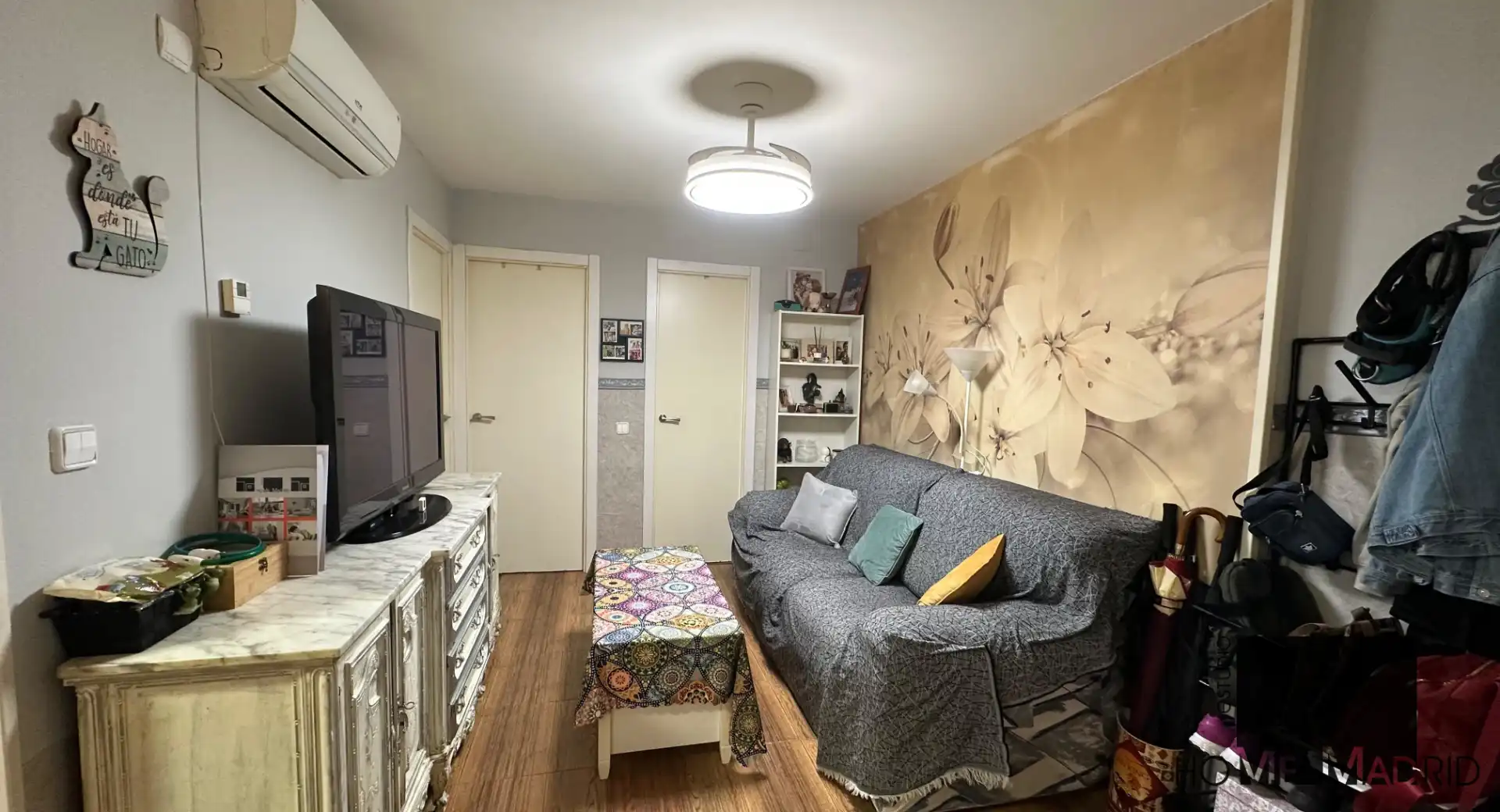 Living room of Flat for sale in Madrid  with Air Conditioner and Heating