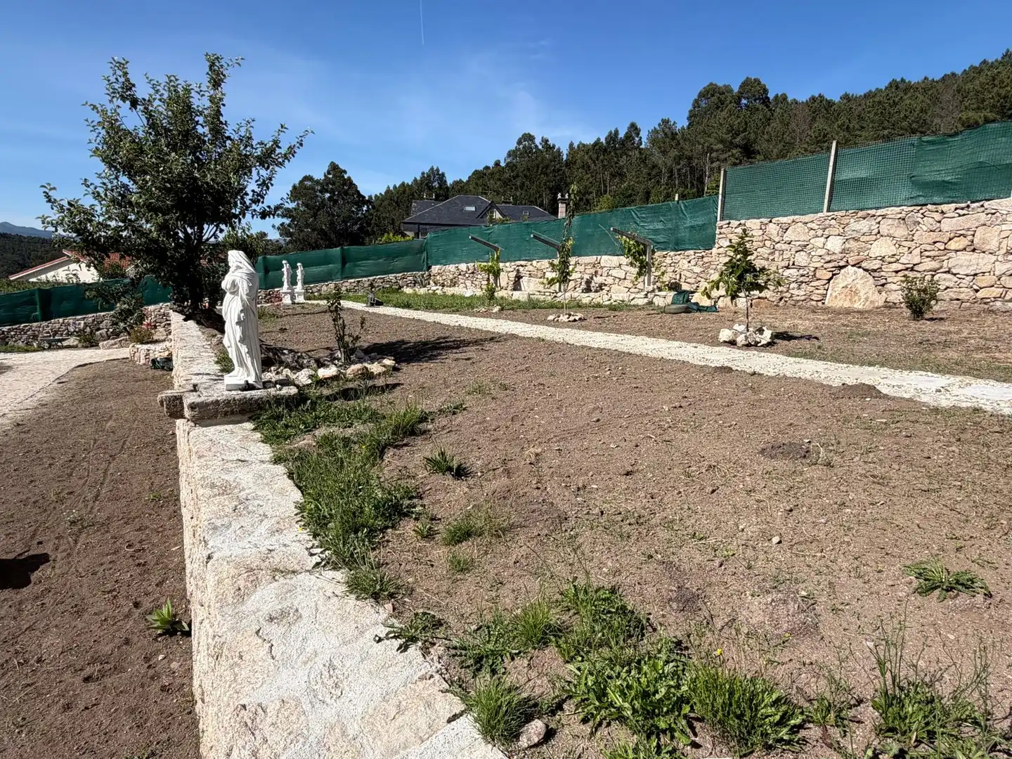 Casa adosada en venta en Mondariz con Calefacción, Jardín privado y Amueblado
