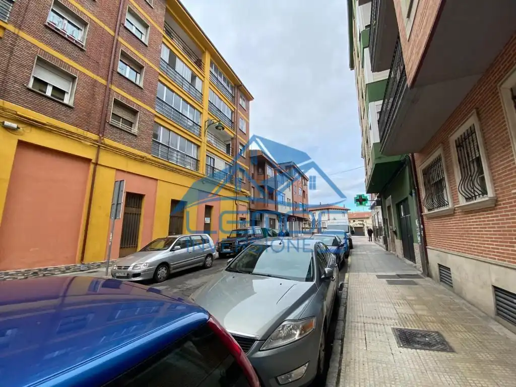 Local comercial en venda a Pérez Galdós, imagen 2