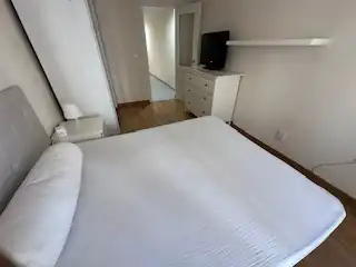 Habitación de Apartamento de alquiler en León Capital  con Calefacción, Parquet y Terraza