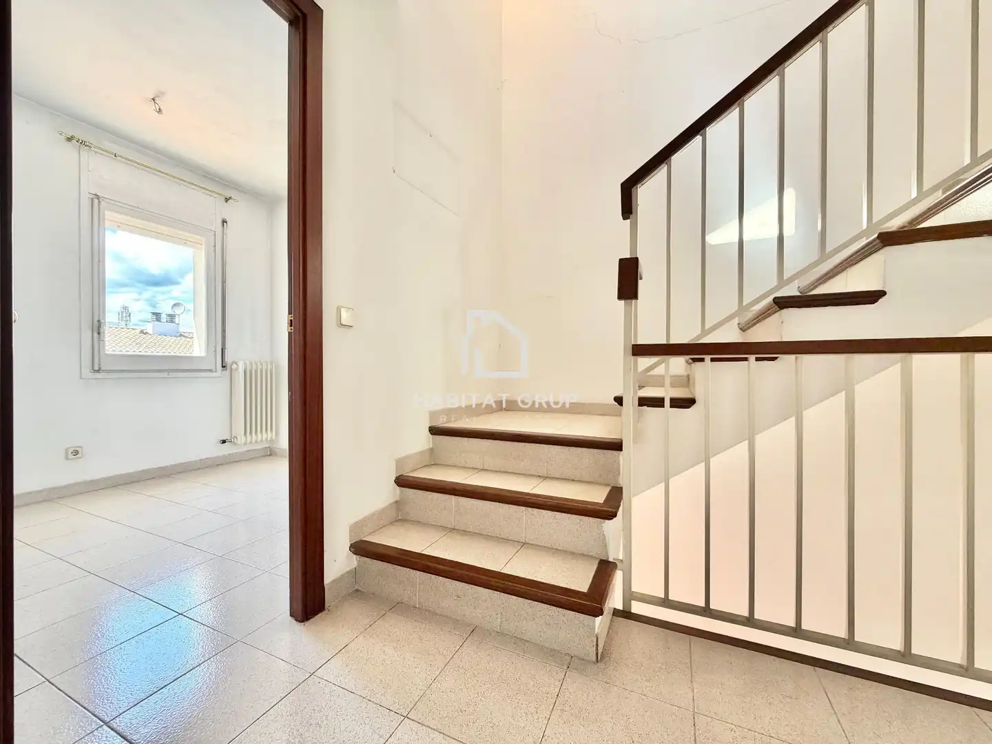 Casa adosada en venta en Girona con Calefacción, Jardín privado y Terraza