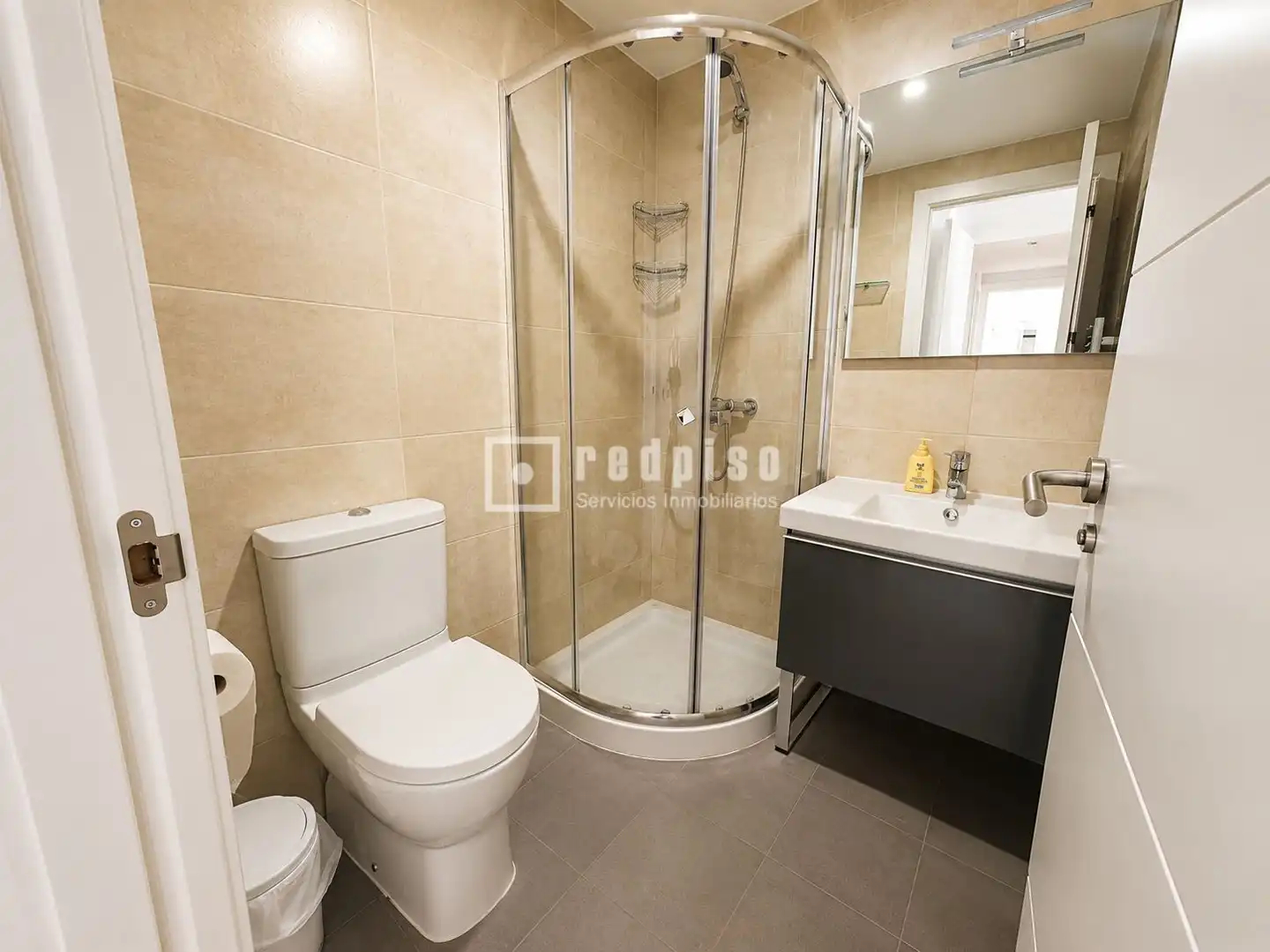 Badezimmer von Wohnung zur Miete in Madrid mit Heizung, Privatgarten und Abstellraum