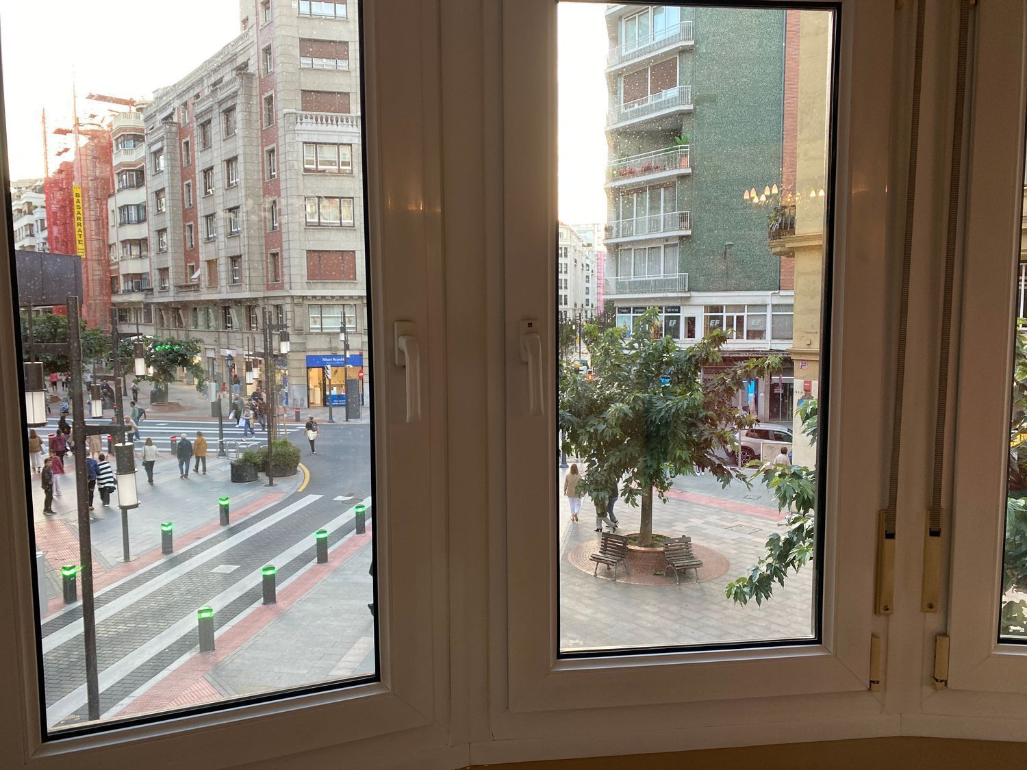 Vista exterior de Pis en venda en Bilbao  amb Calefacció
