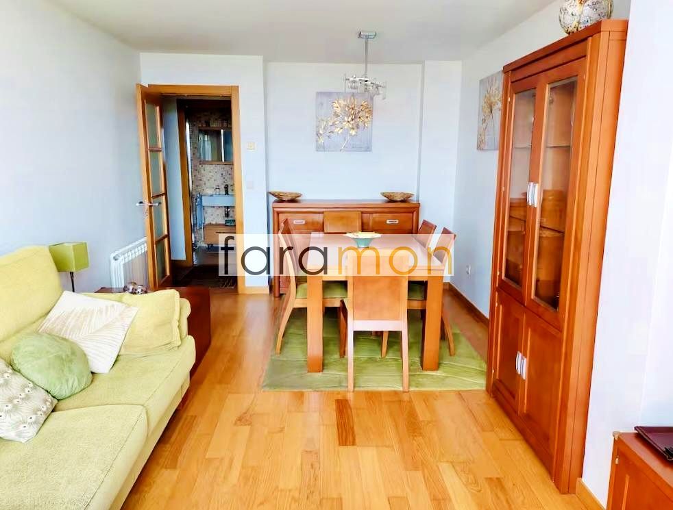 Dormitori de Pis en venda en Nigrán amb Calefacció, Parquet i Traster