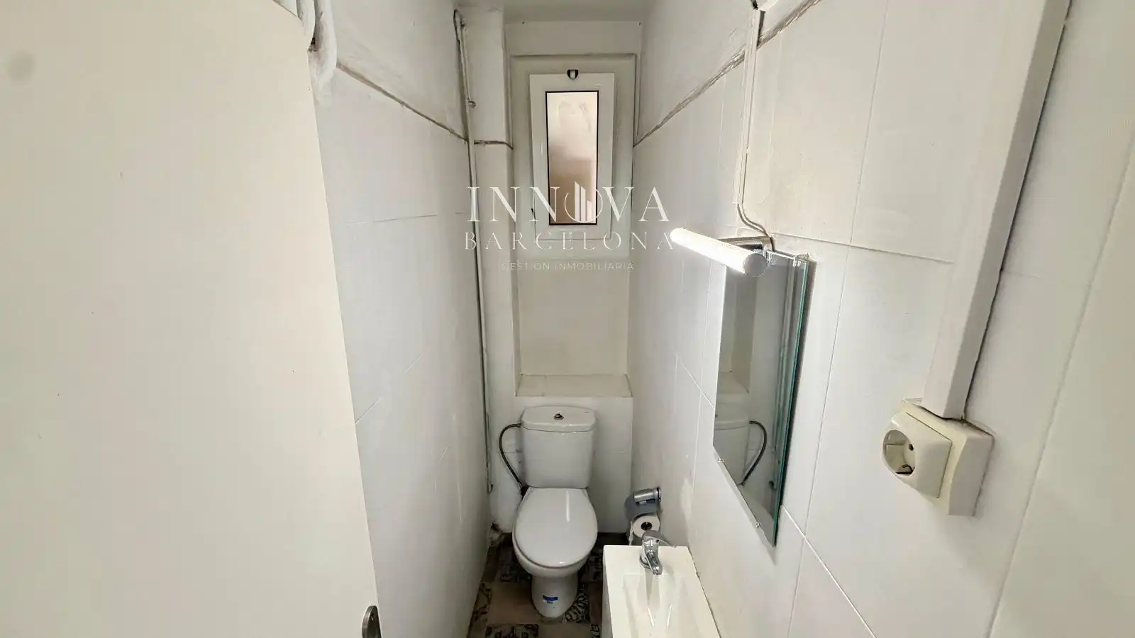 Bathroom of Flat for sale in Ciutat Vella