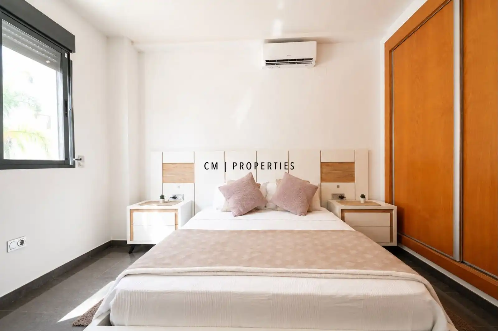 Habitación de Casa o chalet en venta en La Pobla de Vallbona con Aire acondicionado, Calefacción y Terraza