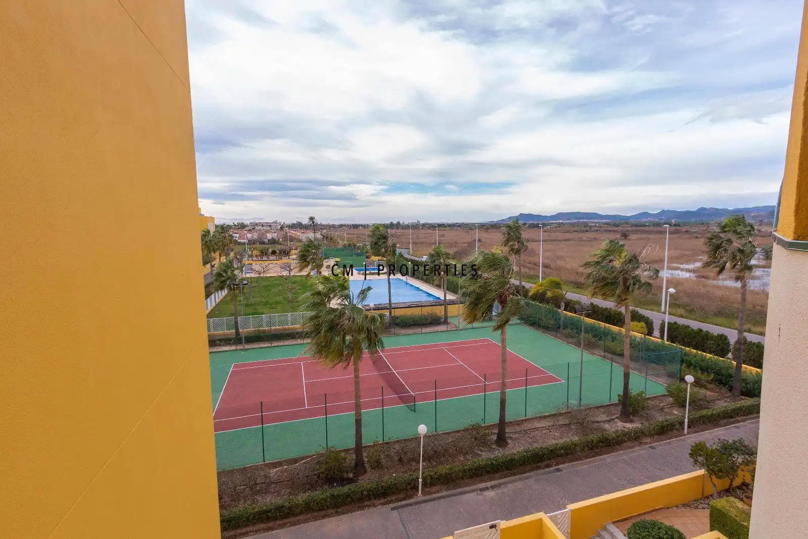 Attic for rent in Salines, de Les, Corinto - Almarda