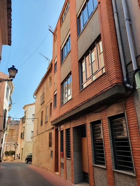Exterior view of Single-family semi-detached for sale in Castellnovo  with Terrace, Storage room and Balcony