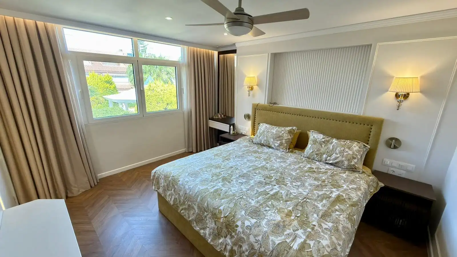 Habitación de Casa o chalet en venta en Alicante / Alacant con Aire acondicionado, Calefacción y Jardín privado