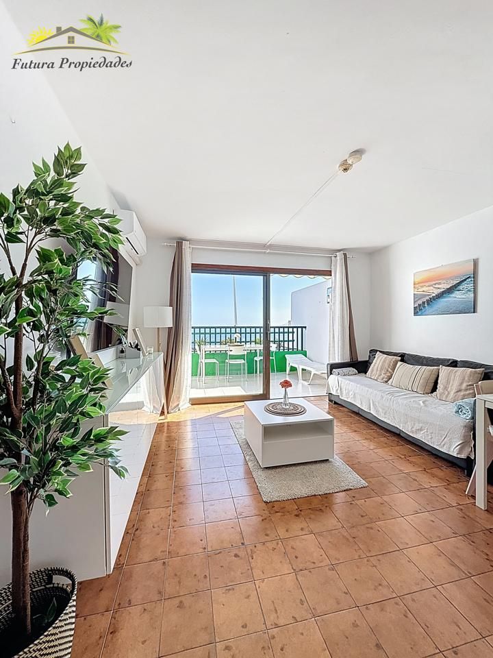 Sala d'estar de Pis en venda en Tías amb Aire condicionat, Terrassa i Moblat