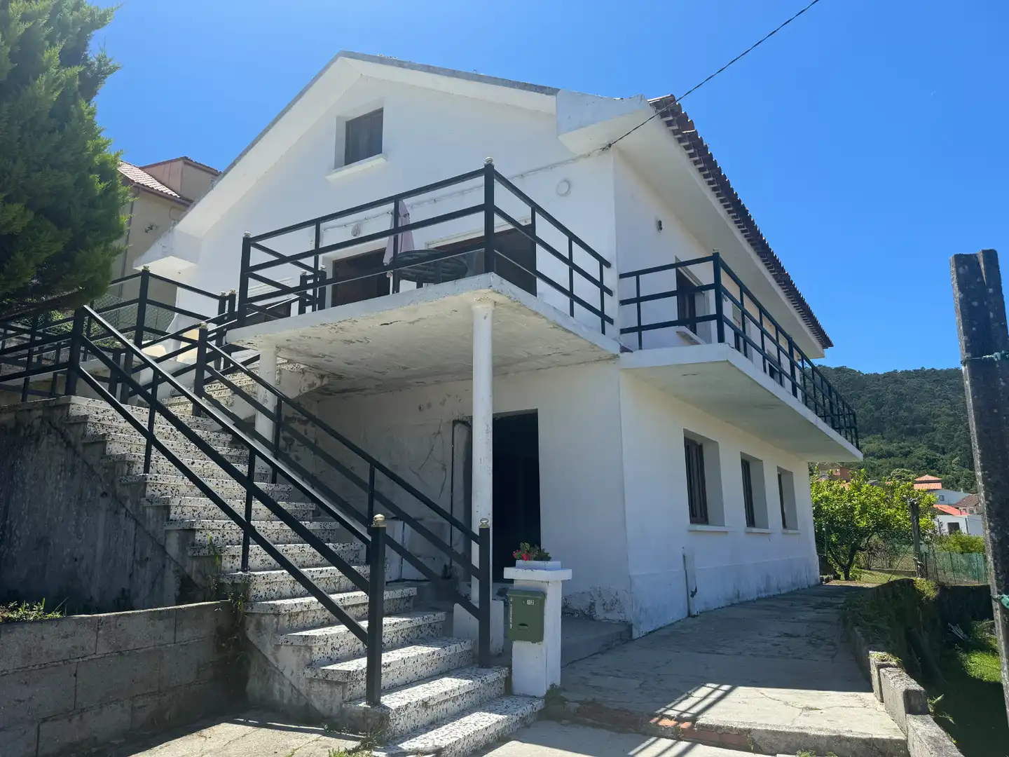 Vista exterior de Casa o xalet en venda en Muros amb Moblat
