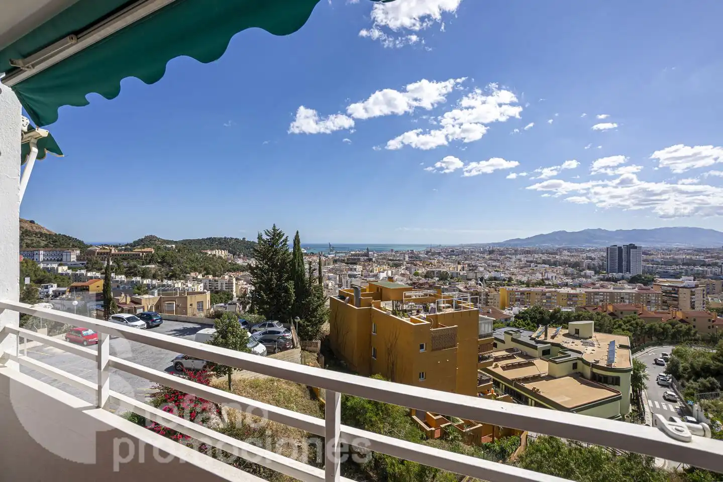 Außenansicht von Dachboden zum Verkauf in Málaga mit Terrasse und Gemeinschaftspool