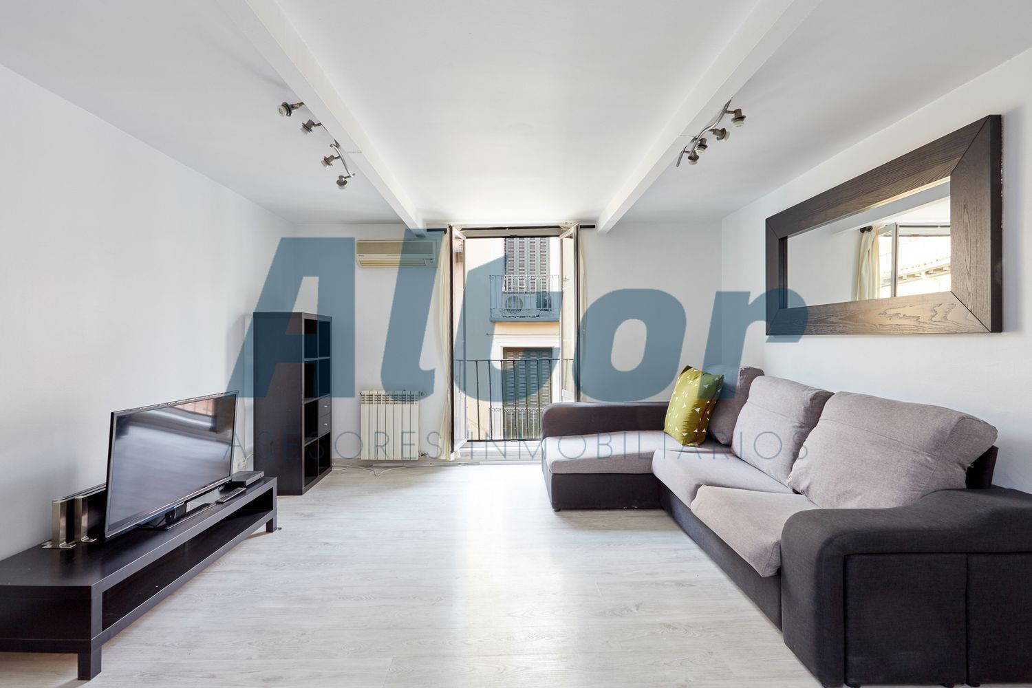 Piso en venta en ENCOMIENDA, Embajadores - Lavapiés