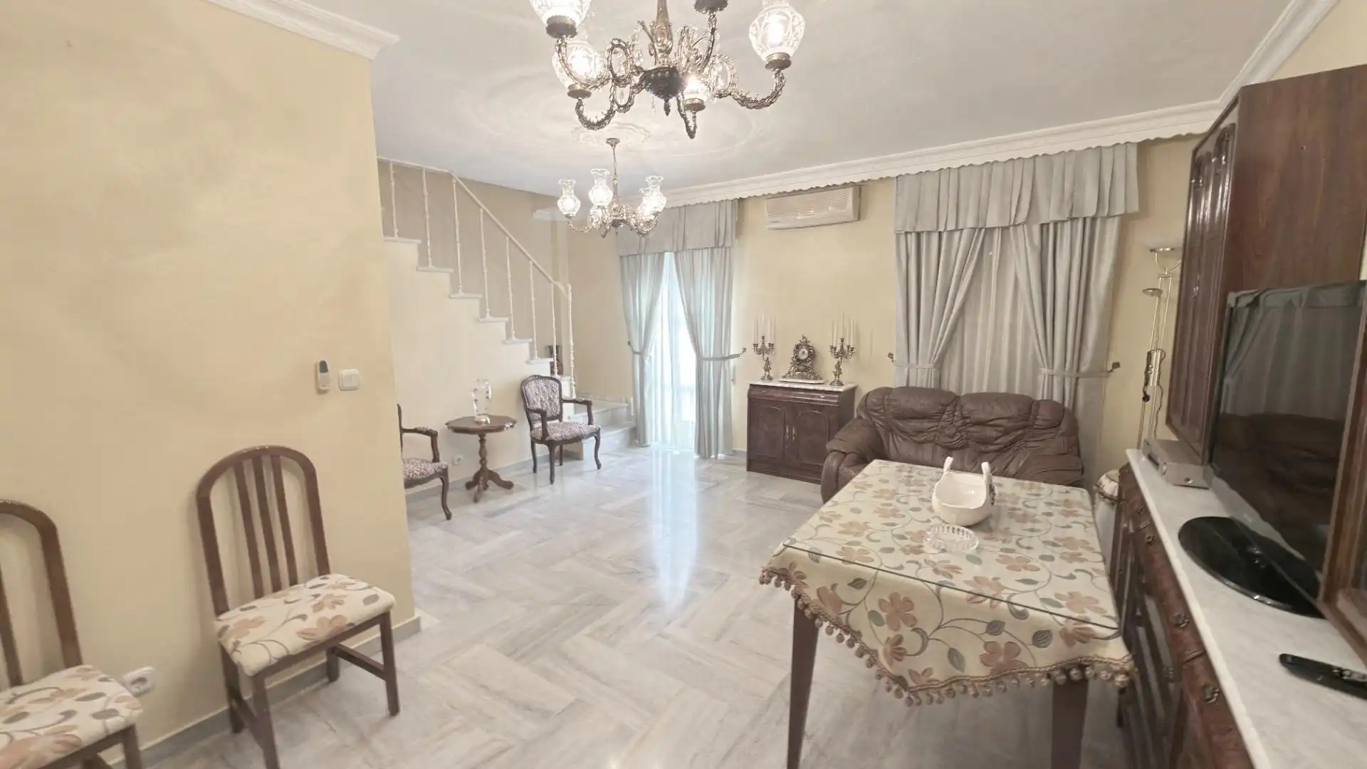 Casa adosada en venta en Moguer con Terraza