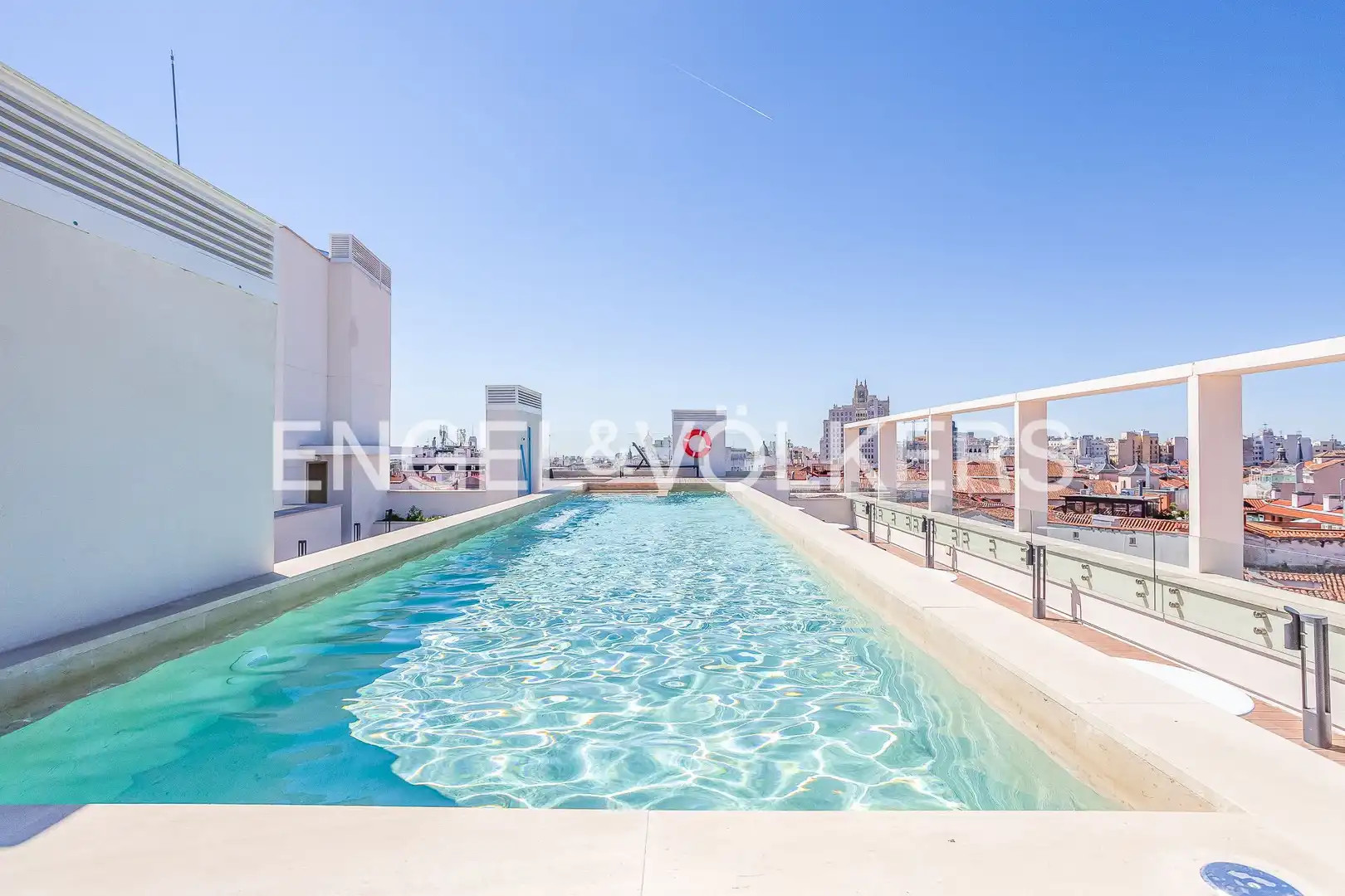 Piscina de Piso de alquiler en Madrid con Aire acondicionado, Calefacción y Piscina