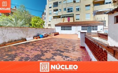 Vista exterior de Pis en venda en Alcoy / Alcoi amb Parquet, Terrassa i Balcó