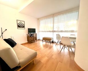 Living room of Study to rent in  Barcelona Capital  with Parquet flooring, Storage room and Furnished