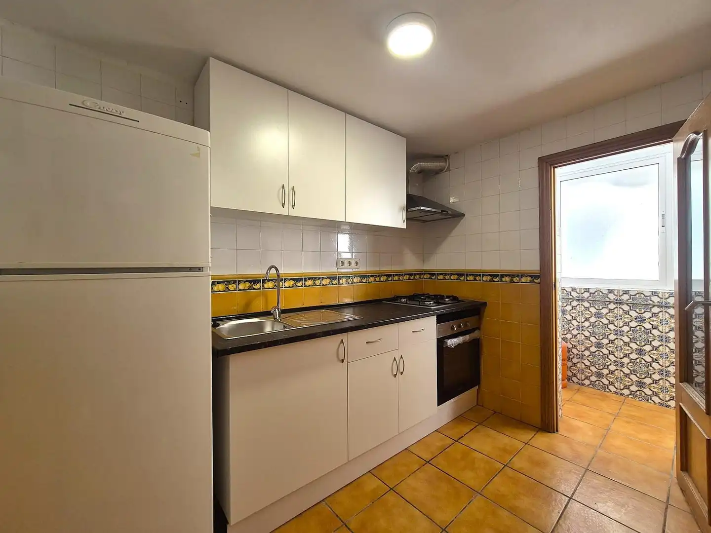 Kitchen of Apartments for sale in Alicante / Alacant  with Balcony