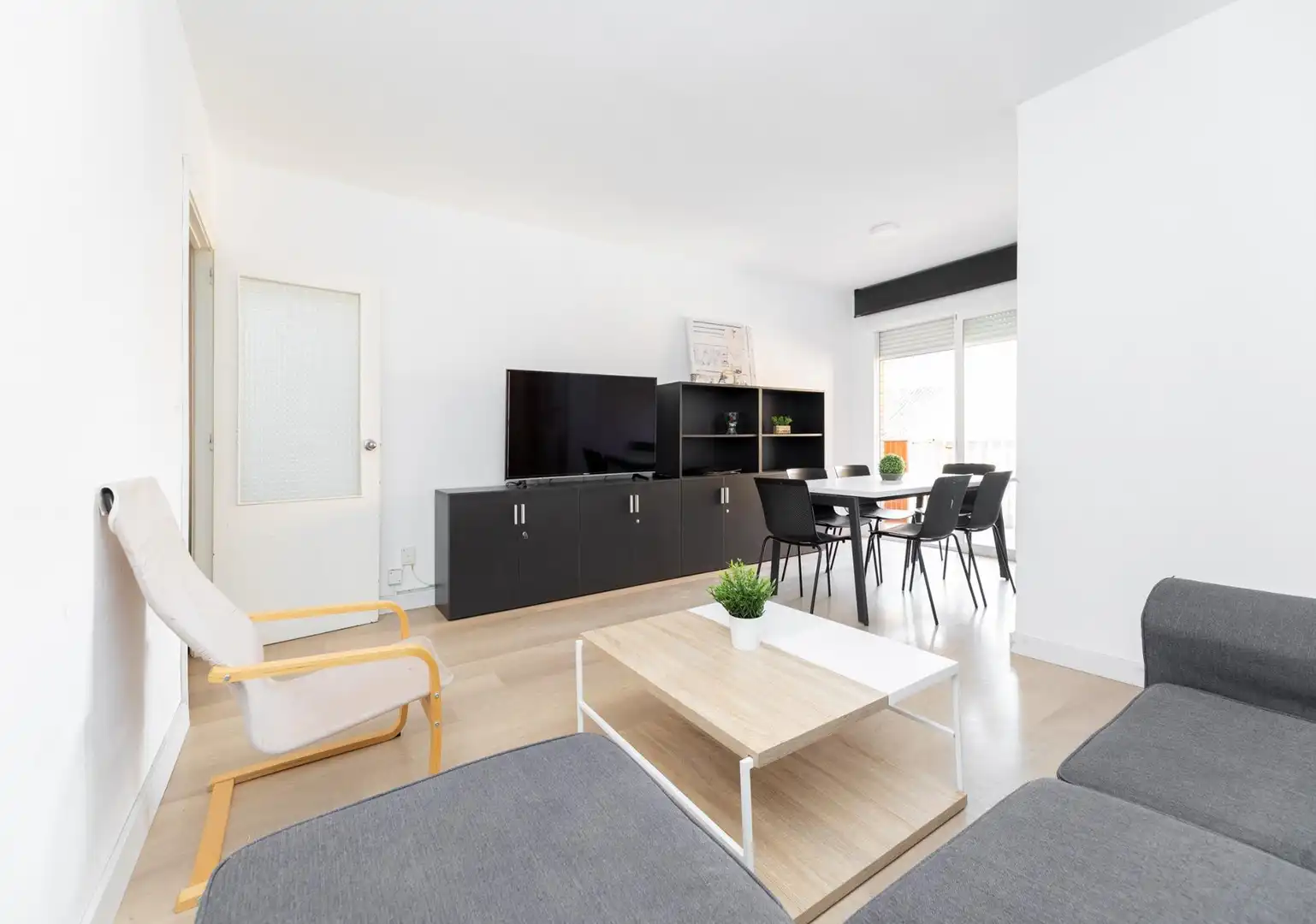 Flat with terrace for sale in Calle Casillas de Prats, imagen 9