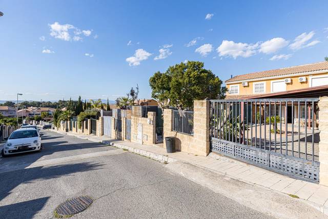Casa adosada en Venta en Calle ENEBRO en Sangonera la Verde
